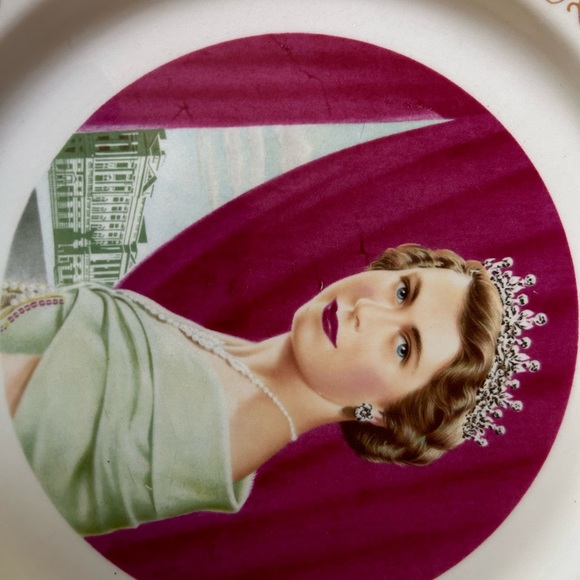 Queen Elizabeth plate - Picture 4 of 6